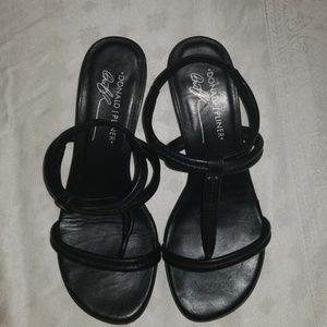Donald J Pilner kitten heels